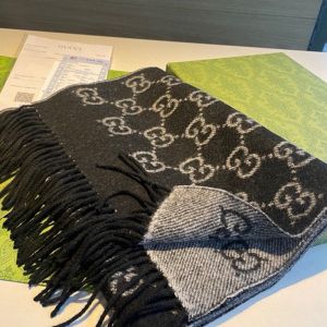 Gucci Reversible Scarf GG Jacquard Wool Black/Grey